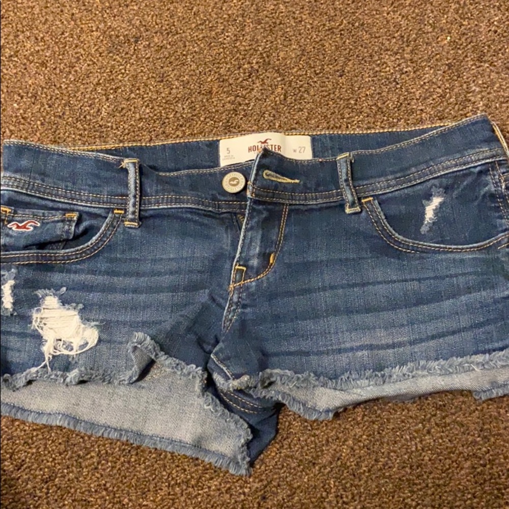 Shorts - Picture 2 of 3